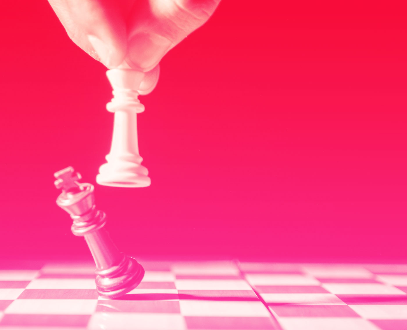 Chess pieces symbolizing confidence and strategy in relationships