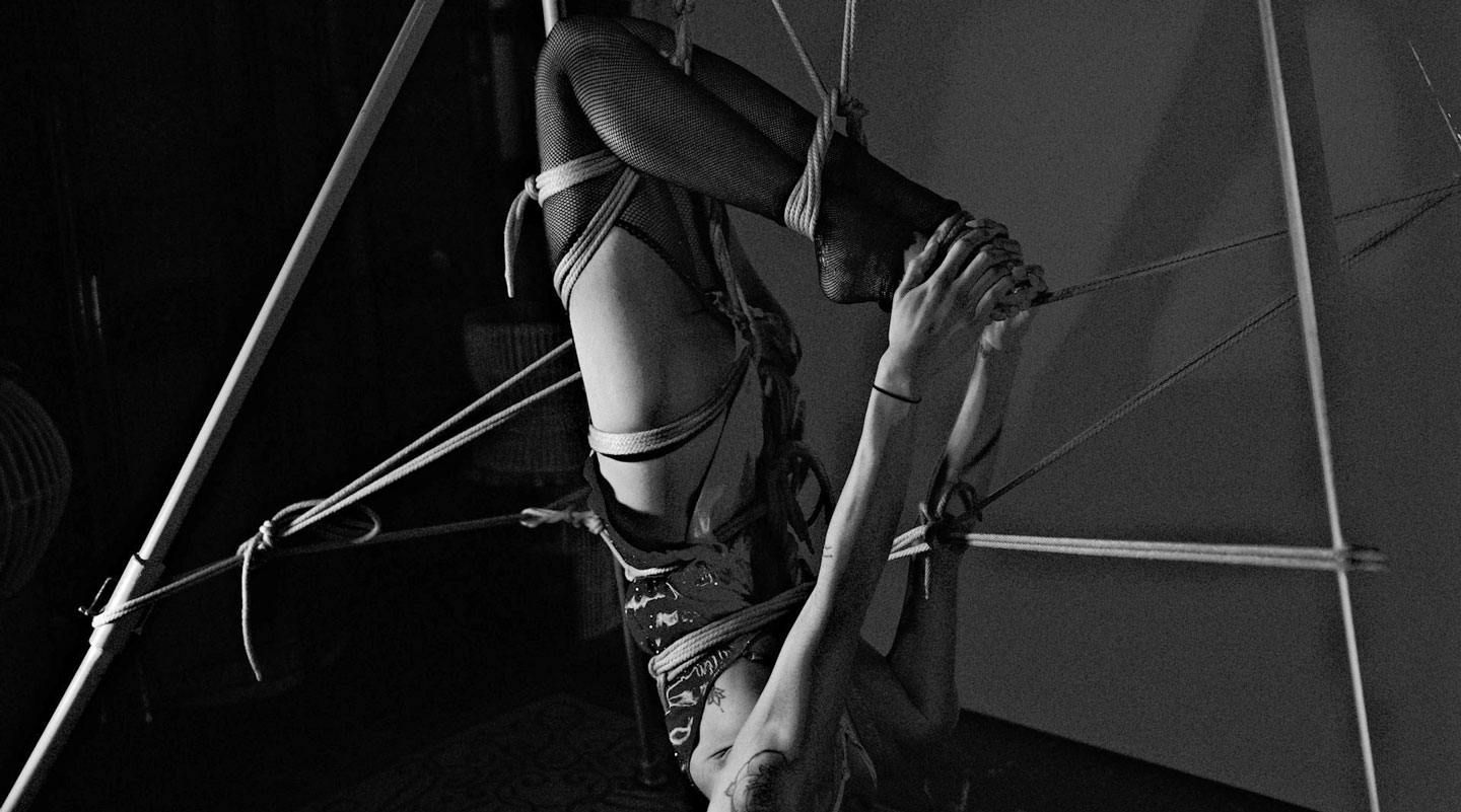 Tasteful abstract illustration of two overlapping silhouettes with a keyhole, symbolizing trust and shared secrets